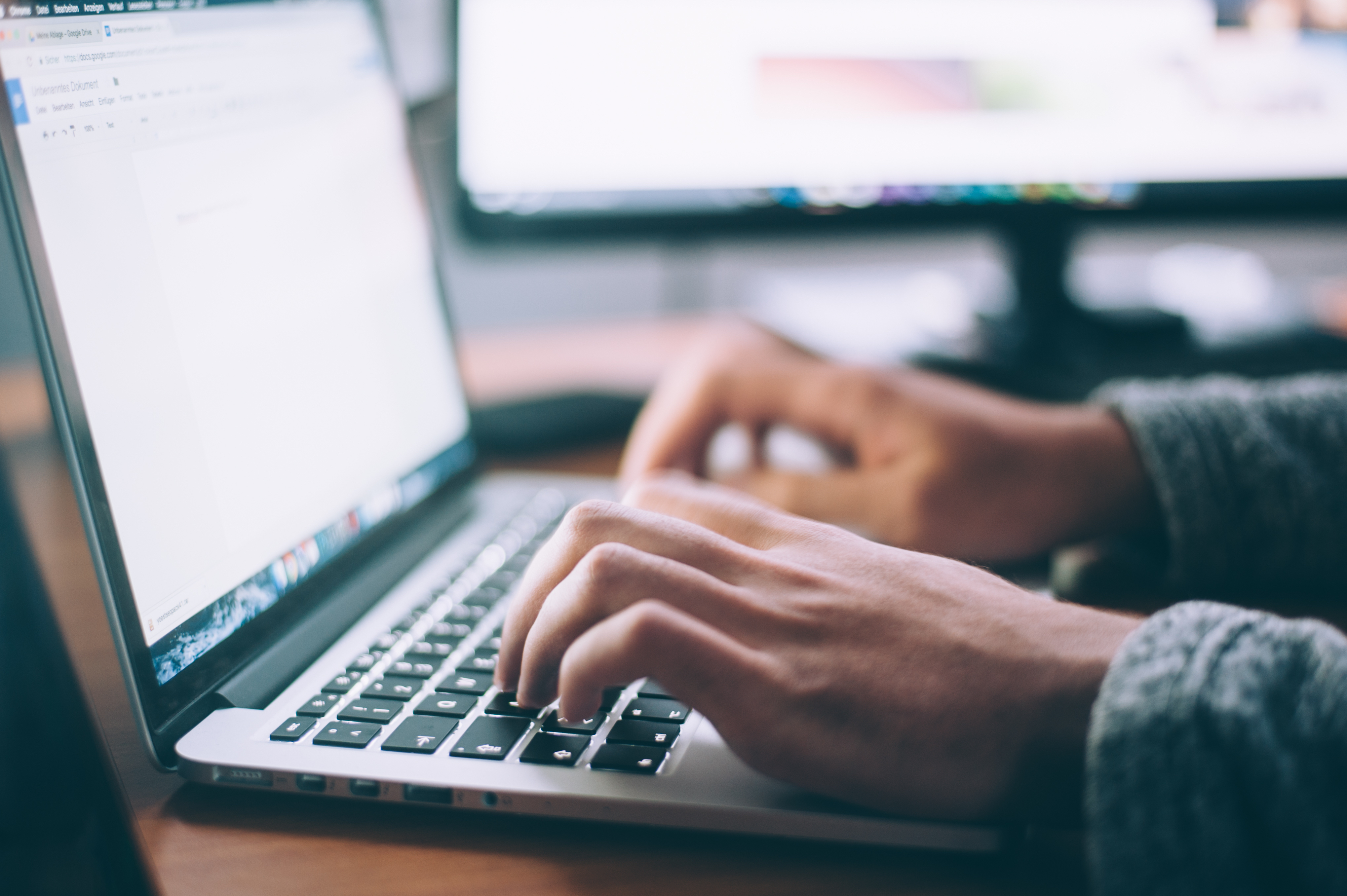 Blaze up the search engine rankings with Linkage Web Development strategies